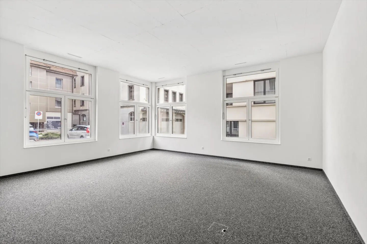 Get started here! Fully equipped, new office in a central location. - Photo 2 of 5