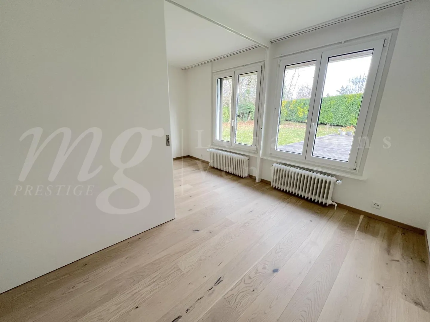 GRANDE MAISON INDIVIDUELLE AVEC UN GRAND JARDIN PRIVÉ DE 1250 M2 ET PISCINE - Photo 7 sur 10