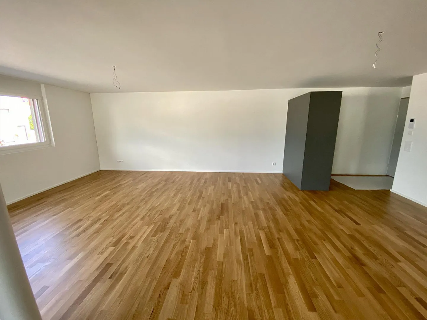 Moderne 3.5-Zimmerwohnung mit schönem Balkon inkl. Glas-Schiebesystem - Foto 3 von 13