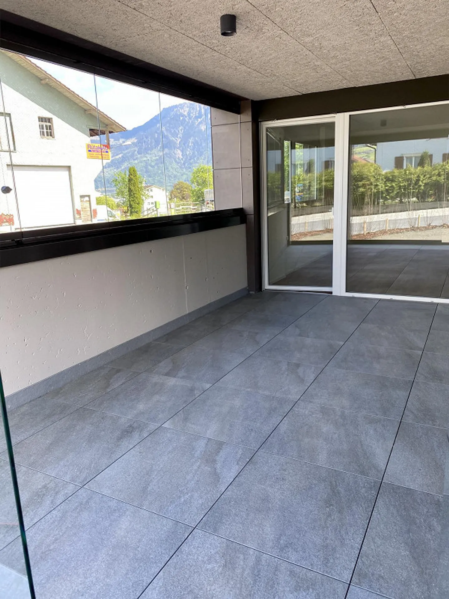 Moderne 3.5-Zimmerwohnung mit schönem Balkon inkl. Glas-Schiebesystem - Foto 6 von 13