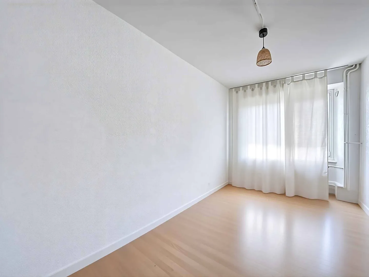 Charmantes Gebäude mit 3 Wohnungen - Foto 5 von 12