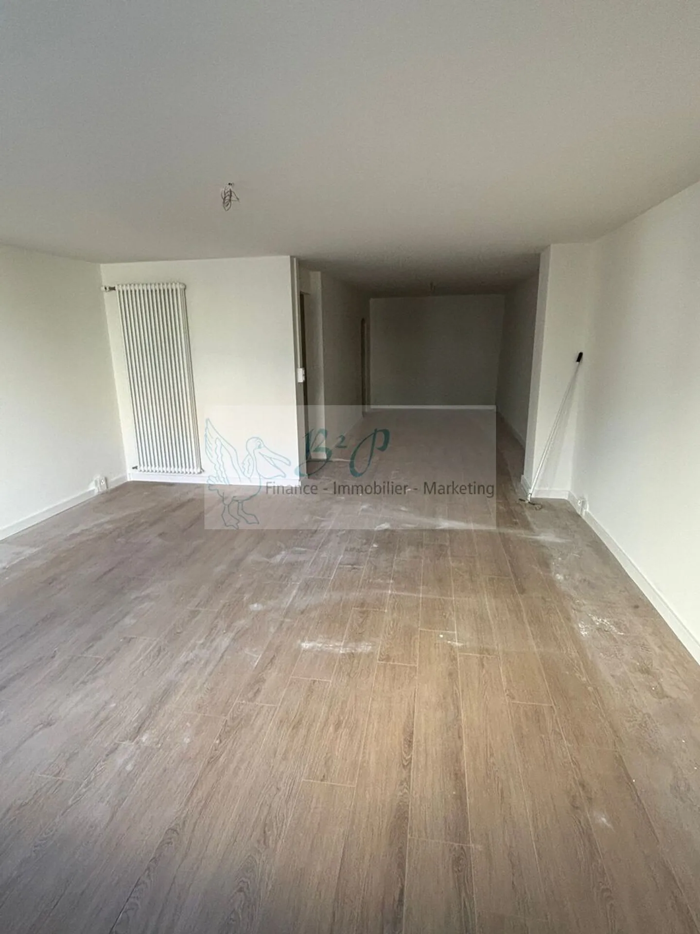 Industrial 2 rooms - Photo 2 of 6