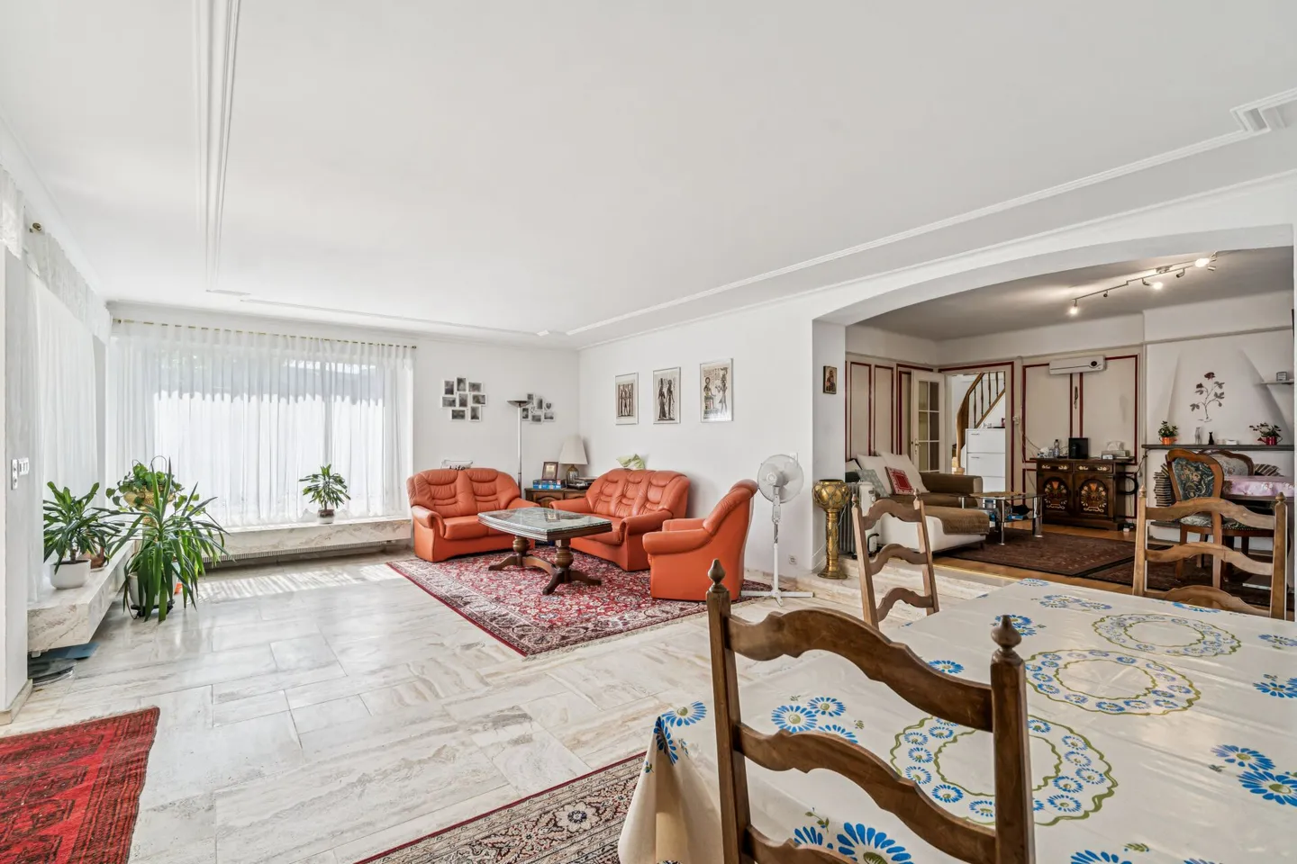 Casa unifamiliare da ristrutturare con terreno attraente - Foto 2 di 13