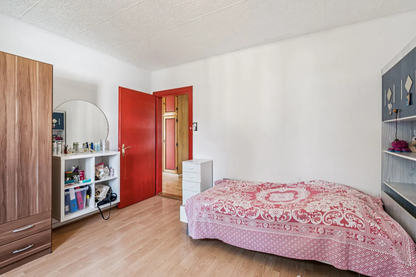 Casa unifamiliare da ristrutturare con terreno attraente - Foto 5 di 13