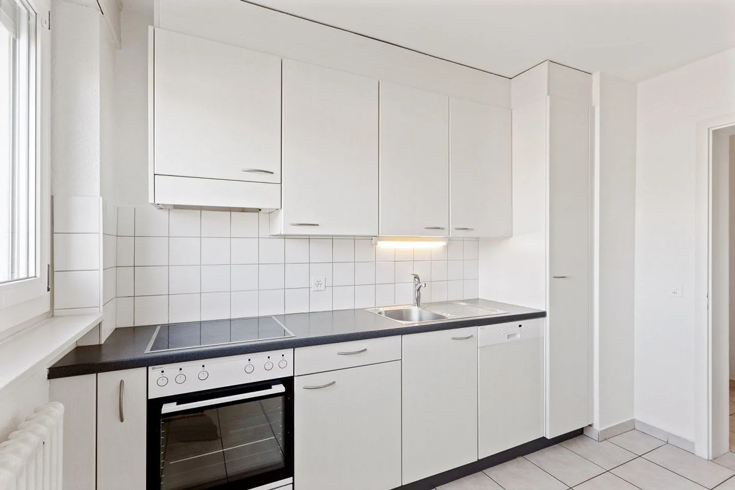 4-Zimmer-Wohnung in der Nähe aller Annehmlichkeiten - Foto 3 von 6