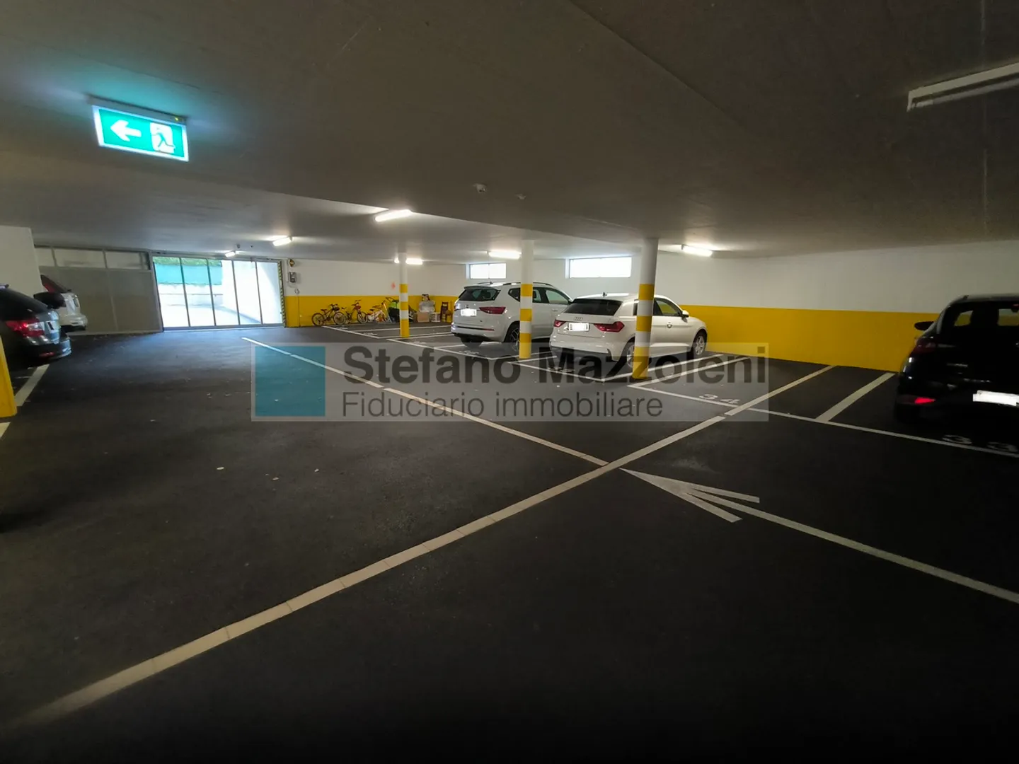 SEMENTINA: Posteggio in autorimessa in zona centrale - Foto 1 di 3