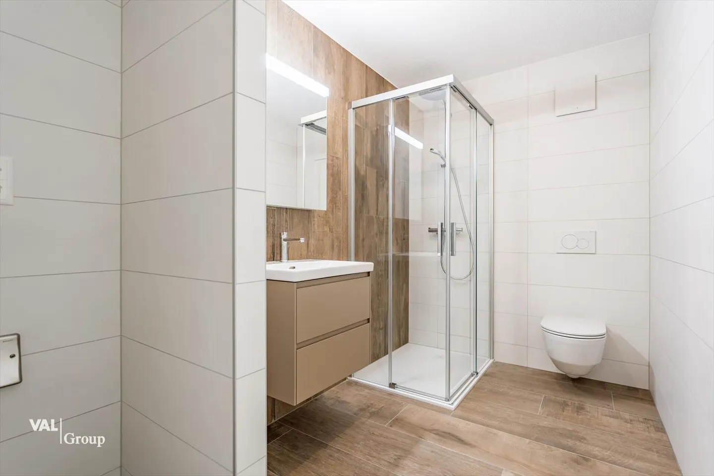 Un'arte di vivere moderna in questo appartamento luminoso di 4,5 stanze con balcone - Foto 5 di 12