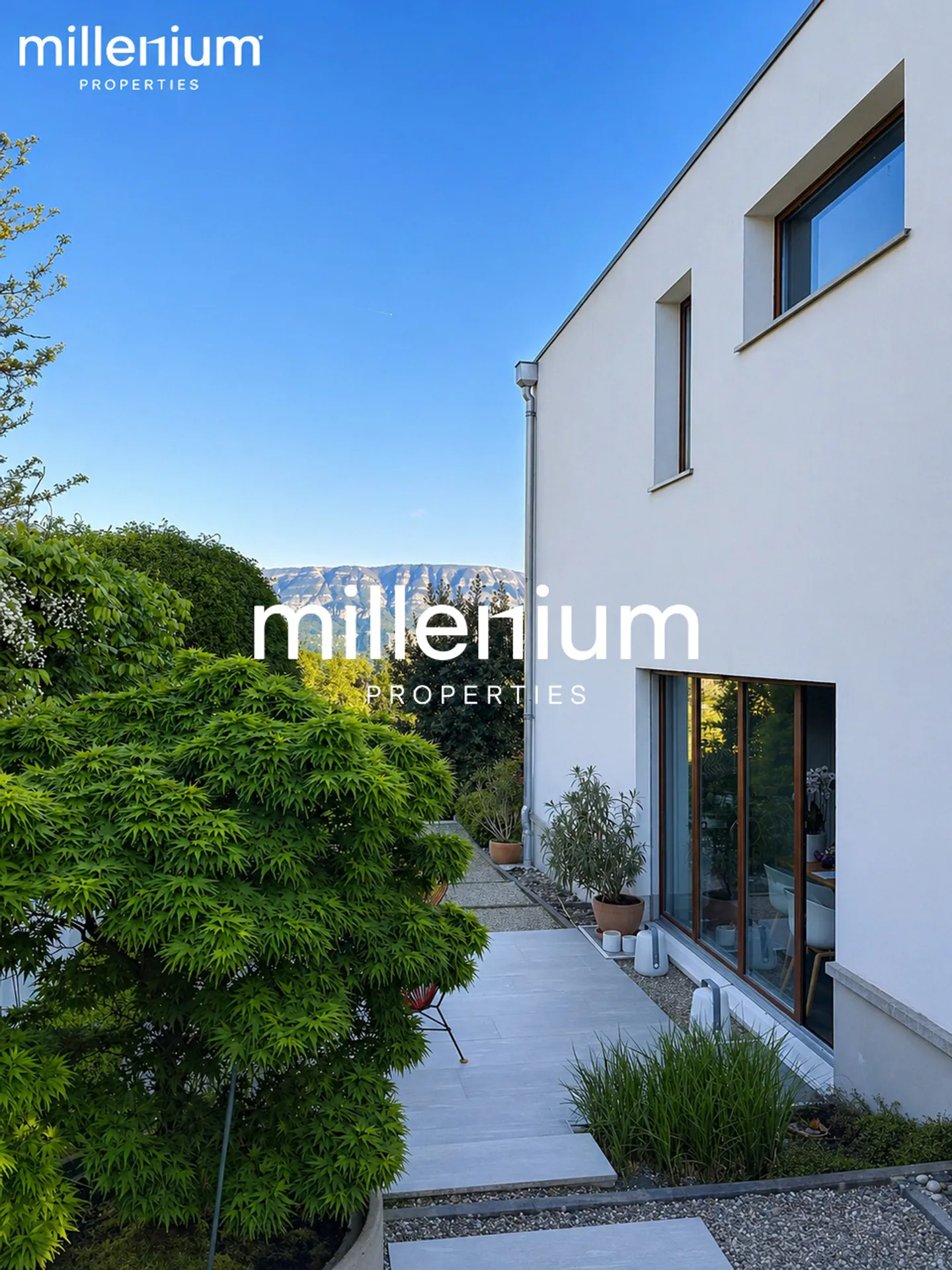 Villa Architecturale avec Vue Époustouflante - Photo 2 sur 2