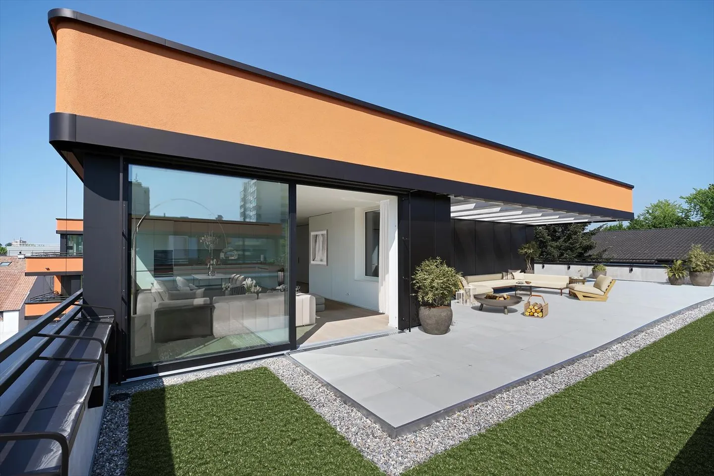 Stylish Penthouse Above the Rooftops of Allschwil - Photo 9 of 9