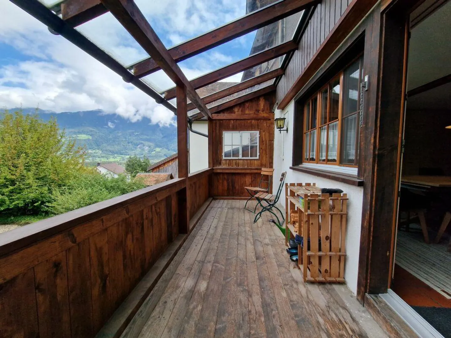 Casa in legno per famiglie con molto spazio, fascino ed energia sostenibile - Foto 6 di 18