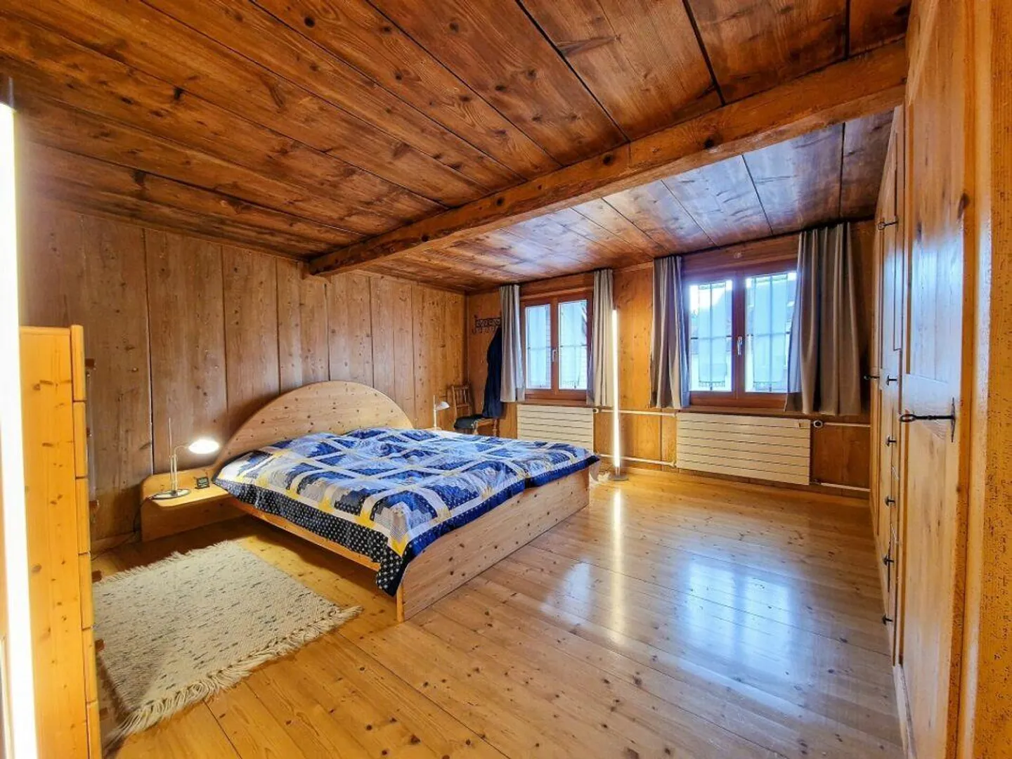 Casa in legno per famiglie con molto spazio, fascino ed energia sostenibile - Foto 8 di 18