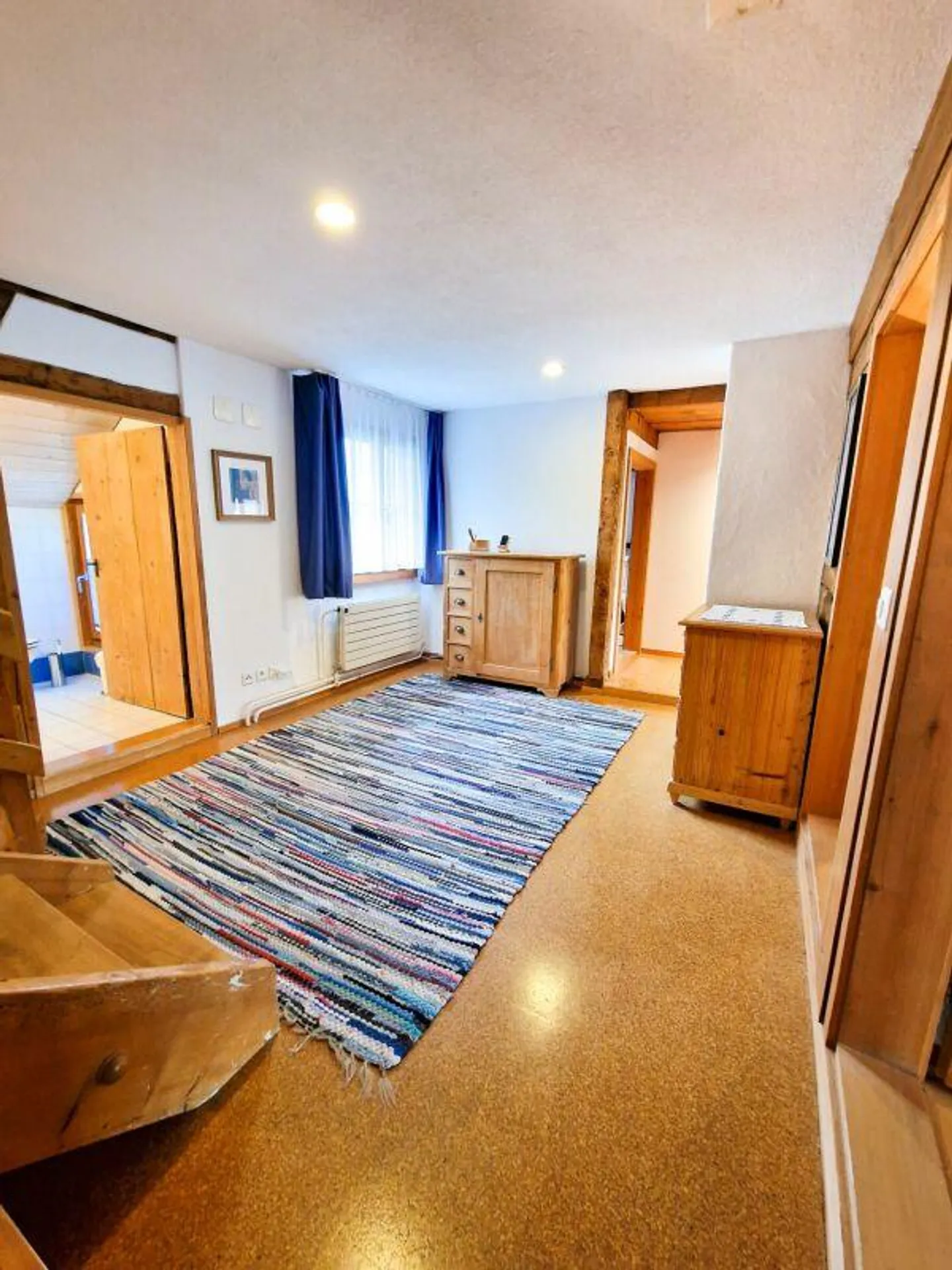 Casa in legno per famiglie con molto spazio, fascino ed energia sostenibile - Foto 10 di 18