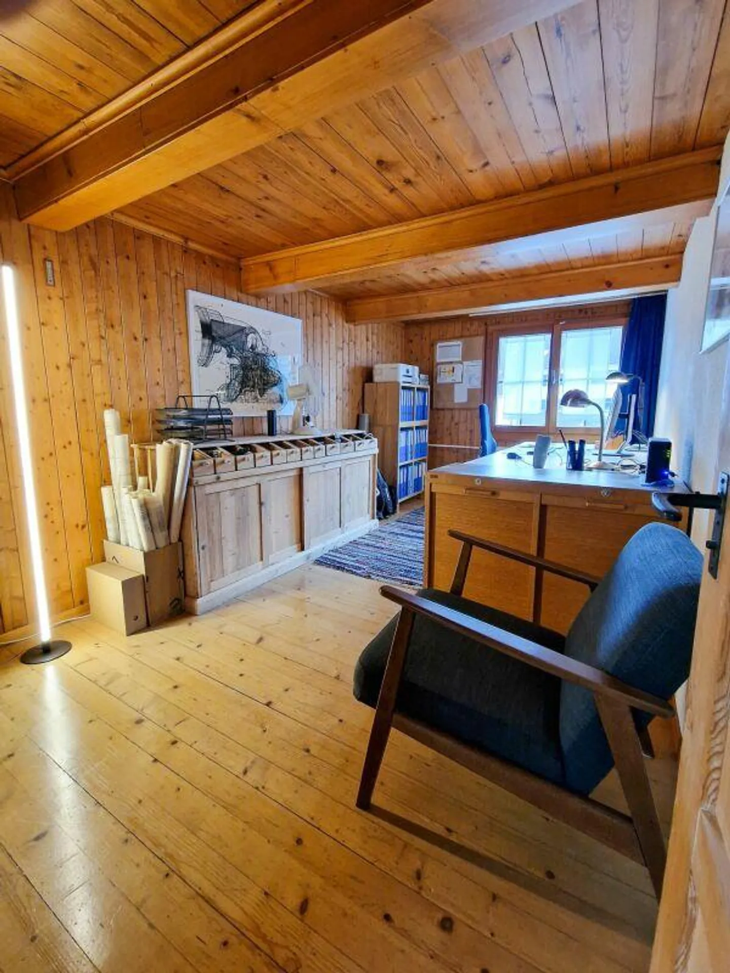 Casa in legno per famiglie con molto spazio, fascino ed energia sostenibile - Foto 12 di 18