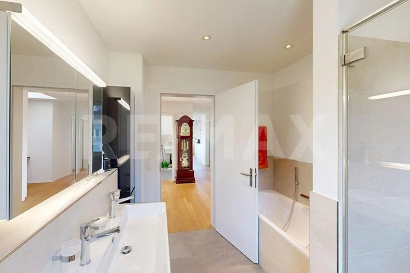 Moderne 4.5 Zimmer-Wohnung - Foto 7 von 10