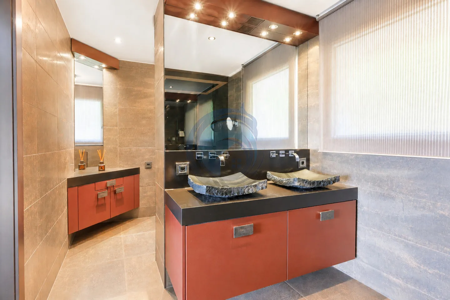 LUXURIOUS DUPLEX APARTMENT WITH LAKE VIEW - Photo 17 of 22