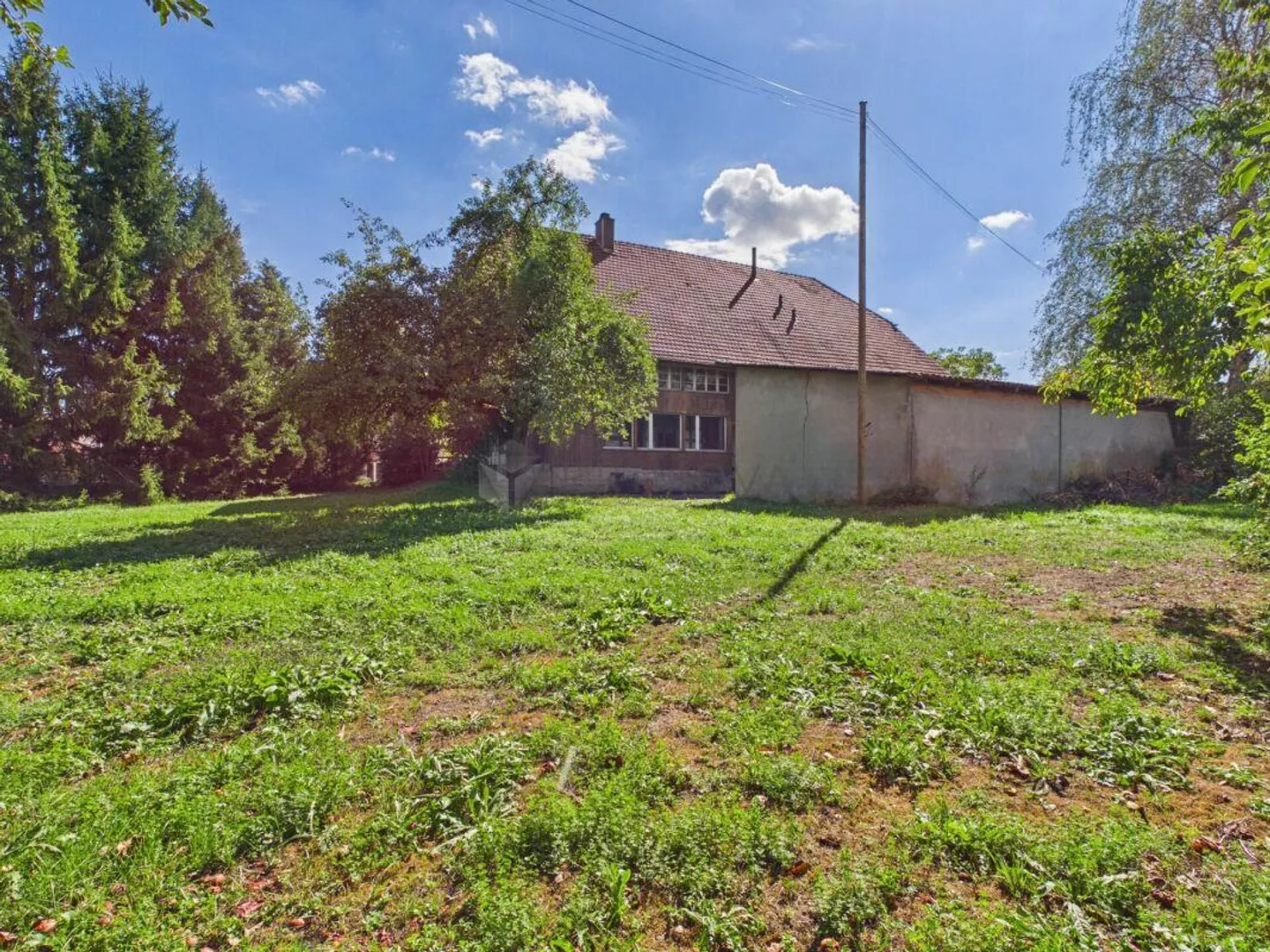 Well-maintained farmhouse with large land reserve in beautiful Seeland - Photo 8 of 9