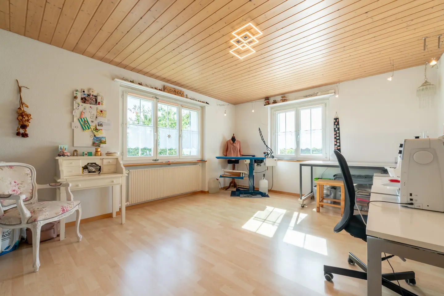 Zwei Wohnungen, ein Zuhause voller Möglichkeiten - Photo 4 of 8