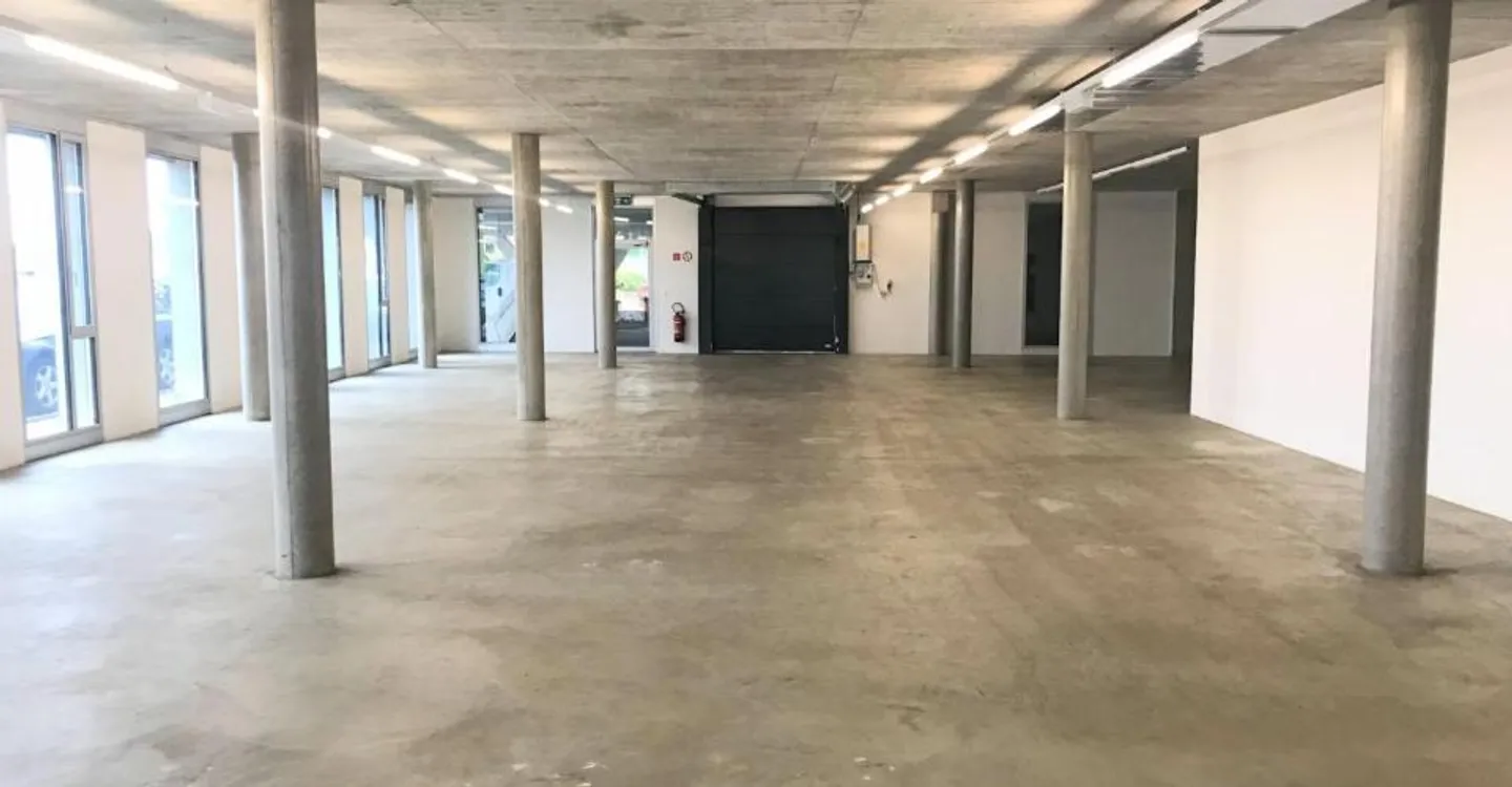 Vaud local storage showroom depot for rent in Budron Mont-sur-Lausanne - Photo 8 of 11