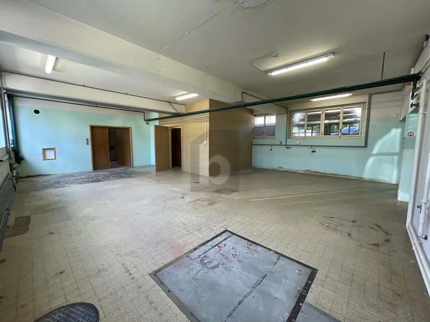 PLENTY OF SPACE FOR CREATIVE AND PRACTICAL USE - Photo 3 of 6