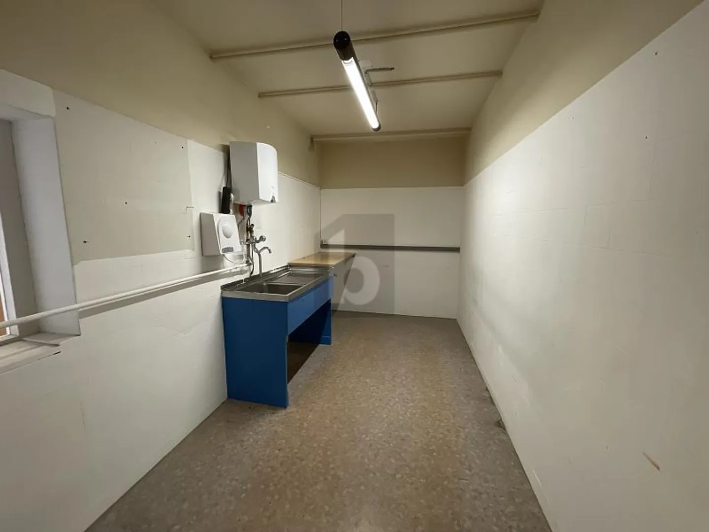 PLENTY OF SPACE FOR CREATIVE AND PRACTICAL USE - Photo 5 of 6