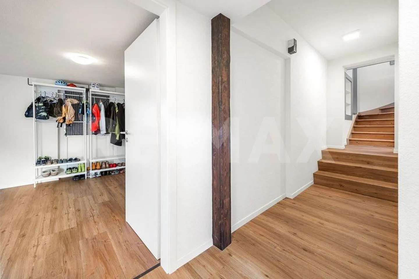 Living and working in a completely renovated single-family house - Photo 6 of 13