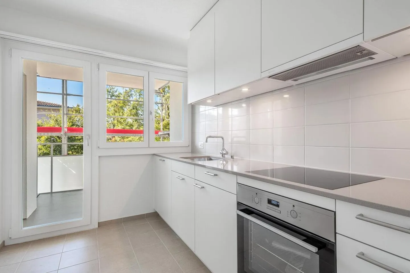 Renovated Family Apartment in Child-Friendly Location - Rent Without Deposit! - Photo 5 of 7