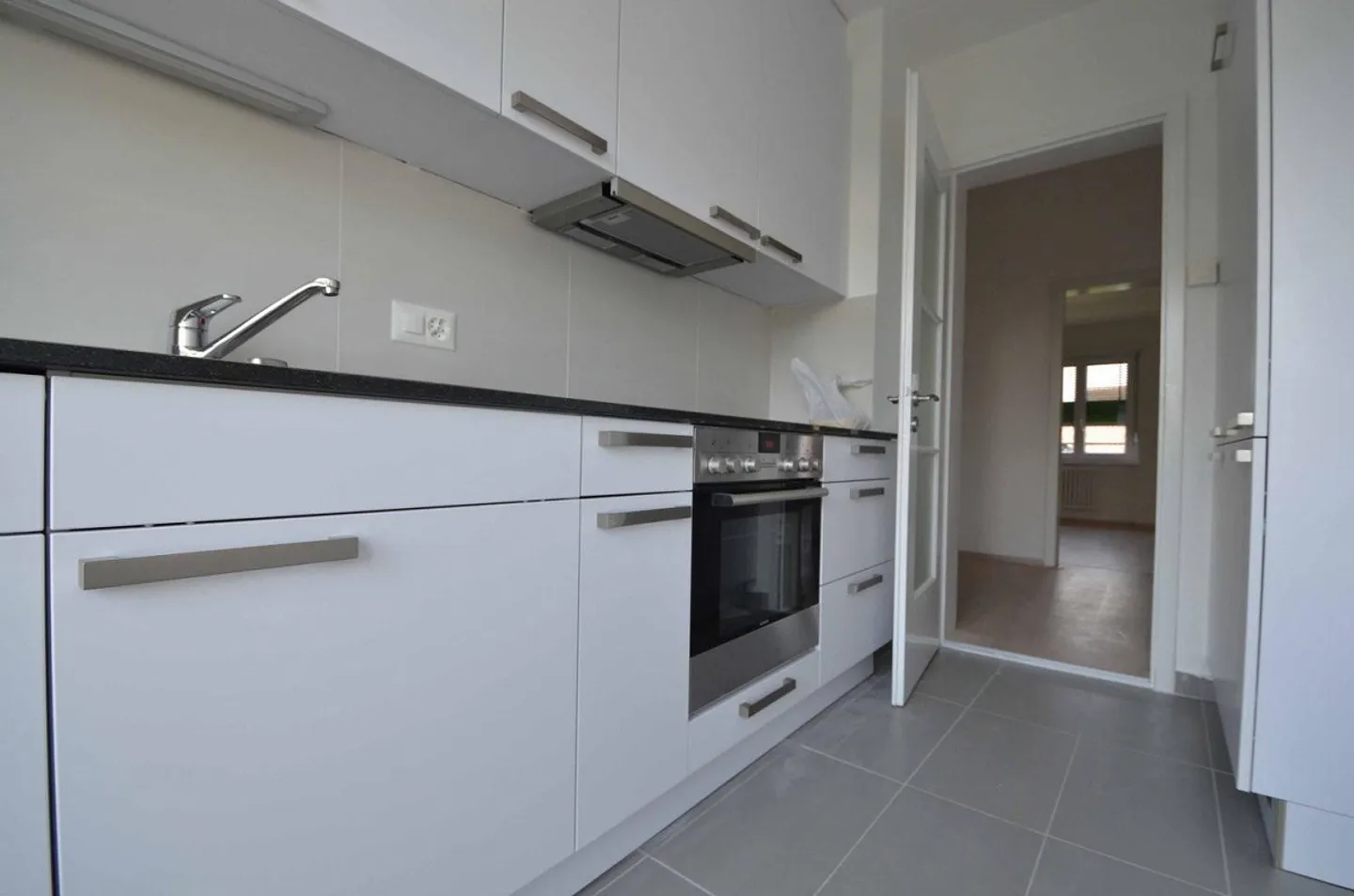 Grosszügige 3 1/2-Zimmerwohnung in der Länggasse - Foto 3 von 7
