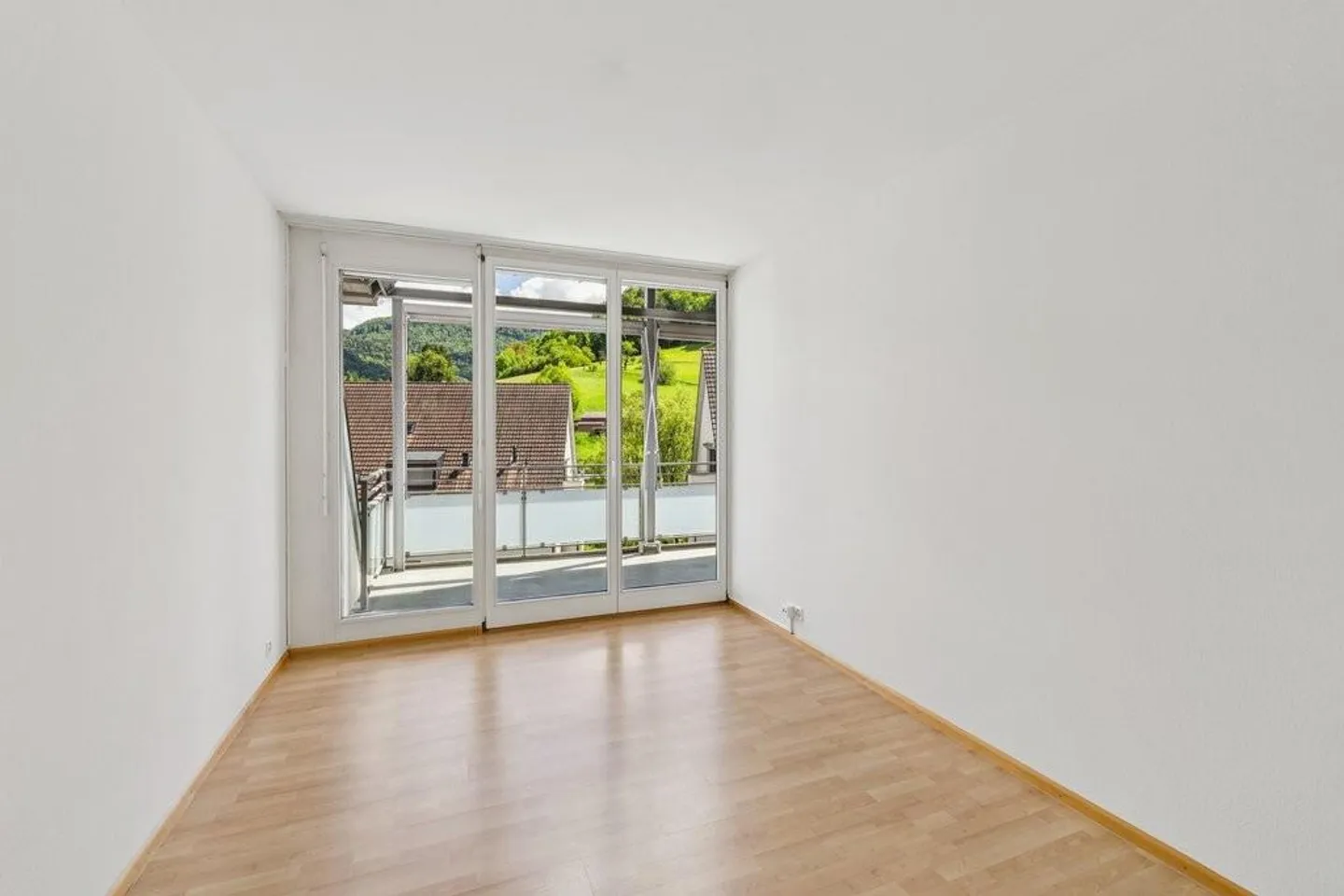 Naturnah wohnen mit besonderem Extra 4.5-Zi.Whg mit eigenem Dachspitz - Photo 7 of 8