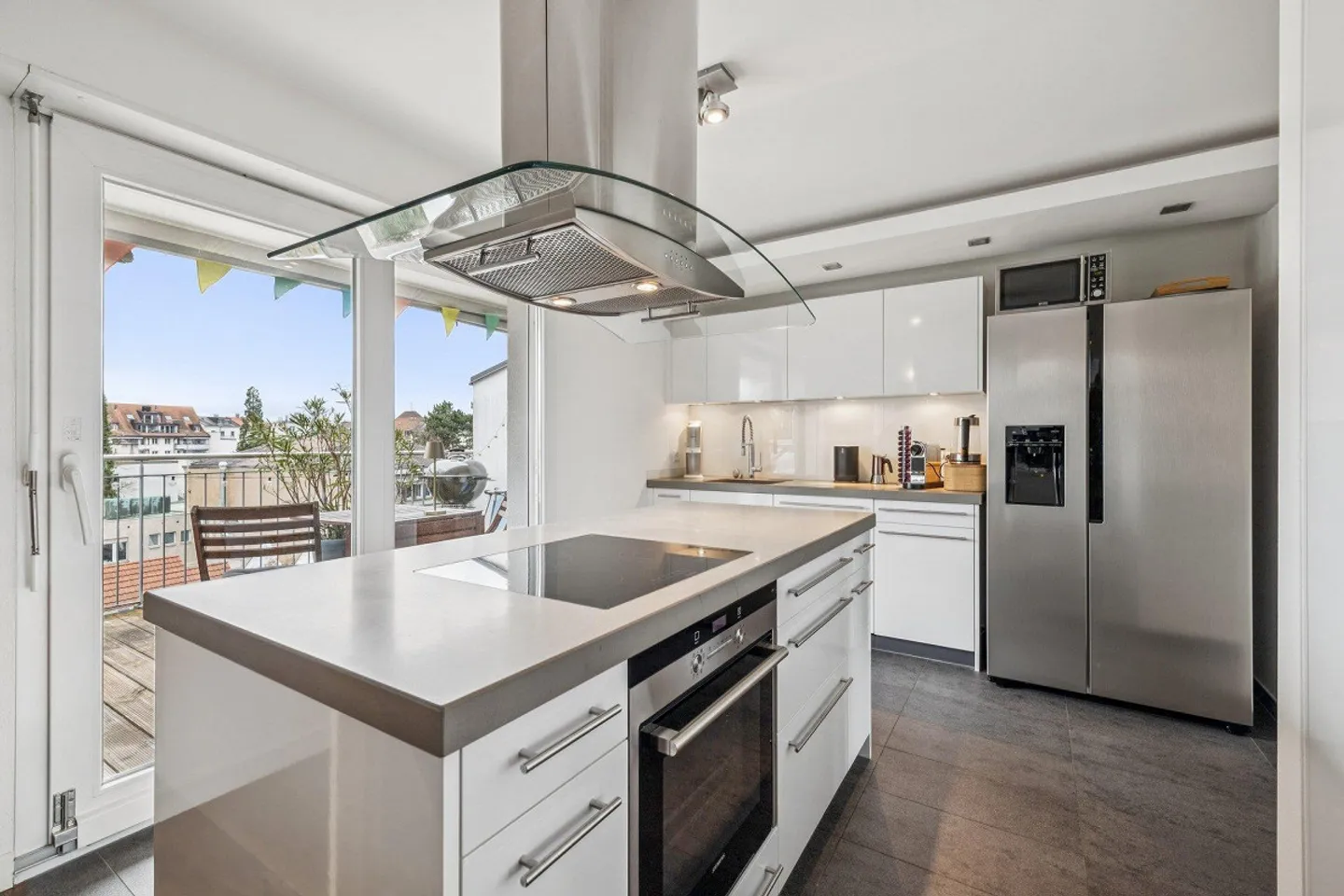 Maisonette élégante avec vue et flair urbain - Photo 3 sur 16