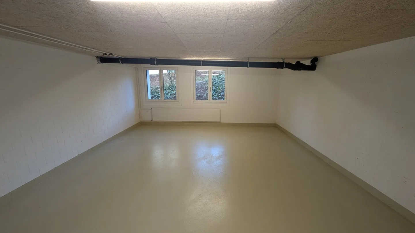 34.54m2 Storage Room Fehraltorf - Hintere Grundstrasse 26 - Photo 1 of 13