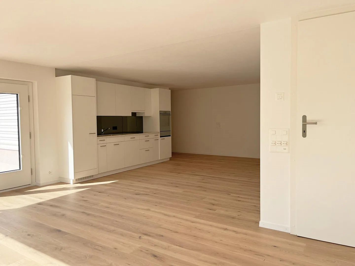 Charming 3½-room apartment with terrace, garden, and lake view - Photo 4 of 7