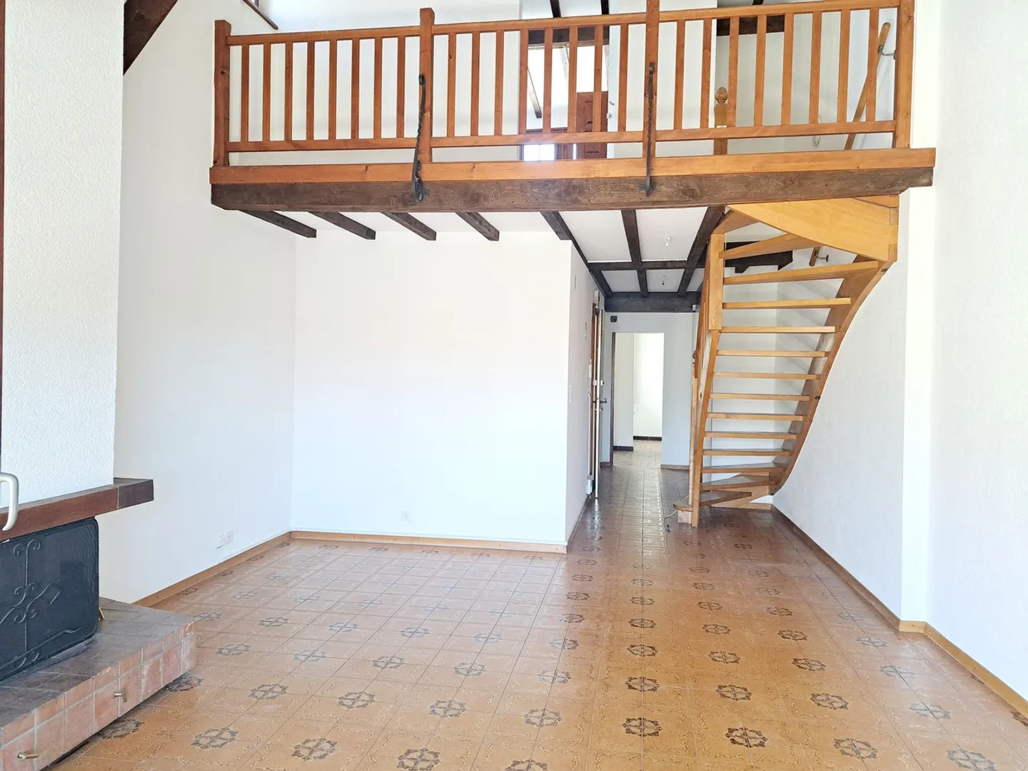 PLAINE 1, appartamento duplex di 2,5 locali con camino - Foto 2 di 10