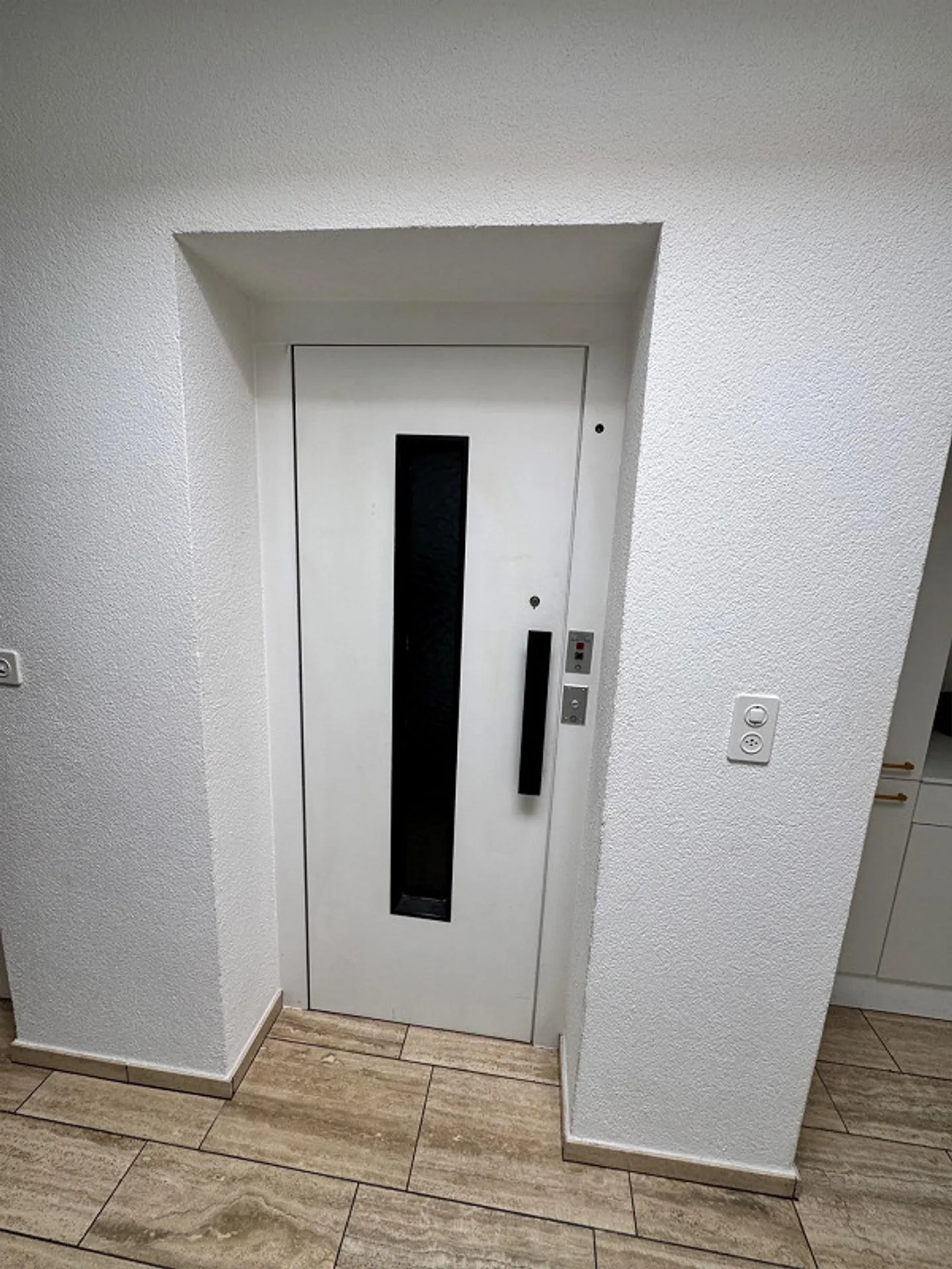 À louer dans un quartier calme, lumineux appartement en attique de 5,5 pièces - Photo 12 sur 13