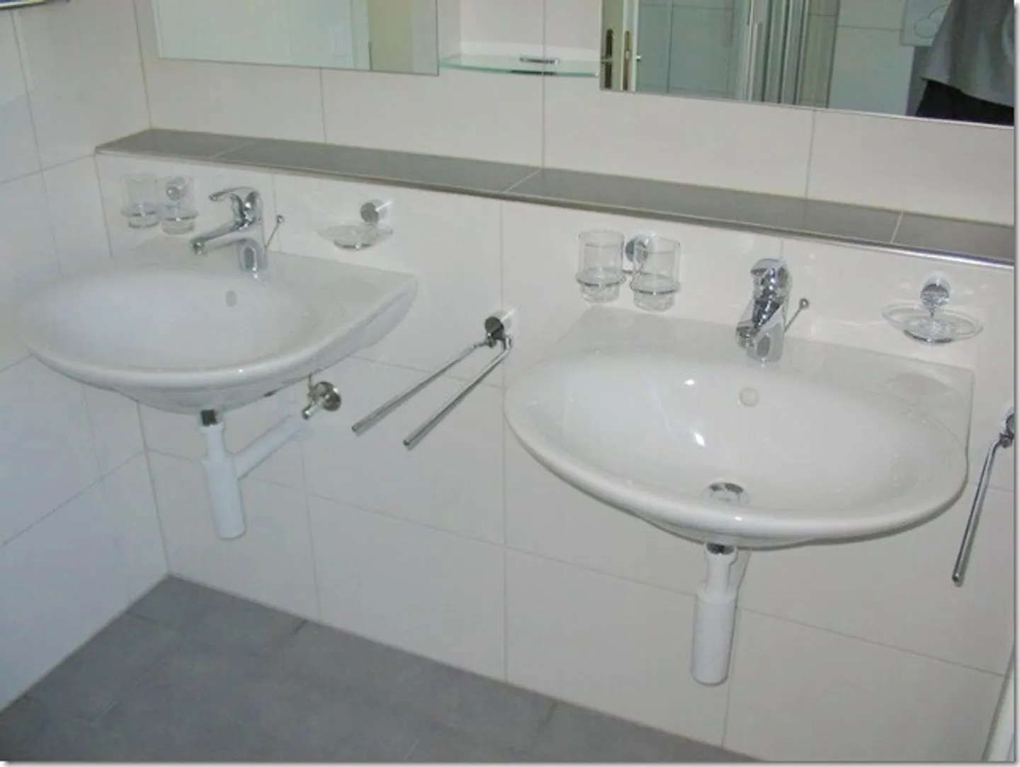 Appartement en duplex lumineux de 5,5 pièces avec terrasse et part de jardin - Photo 7 sur 9