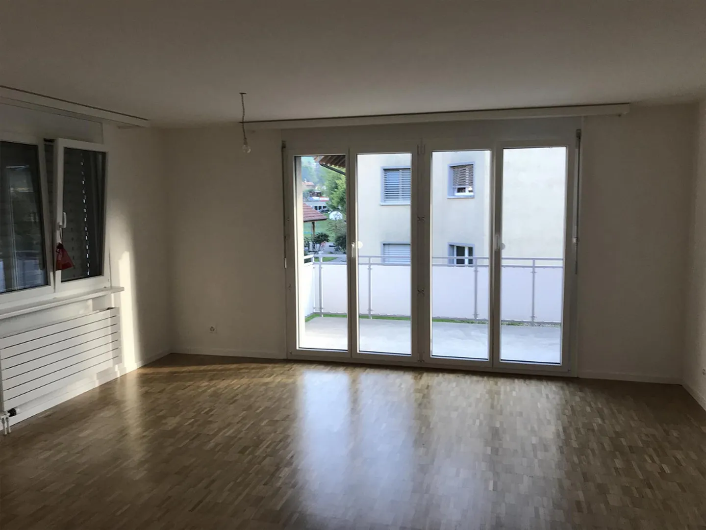Appartamento 4.5 stanze 102 m2 Piano terra con area giardino - Foto 2 di 10