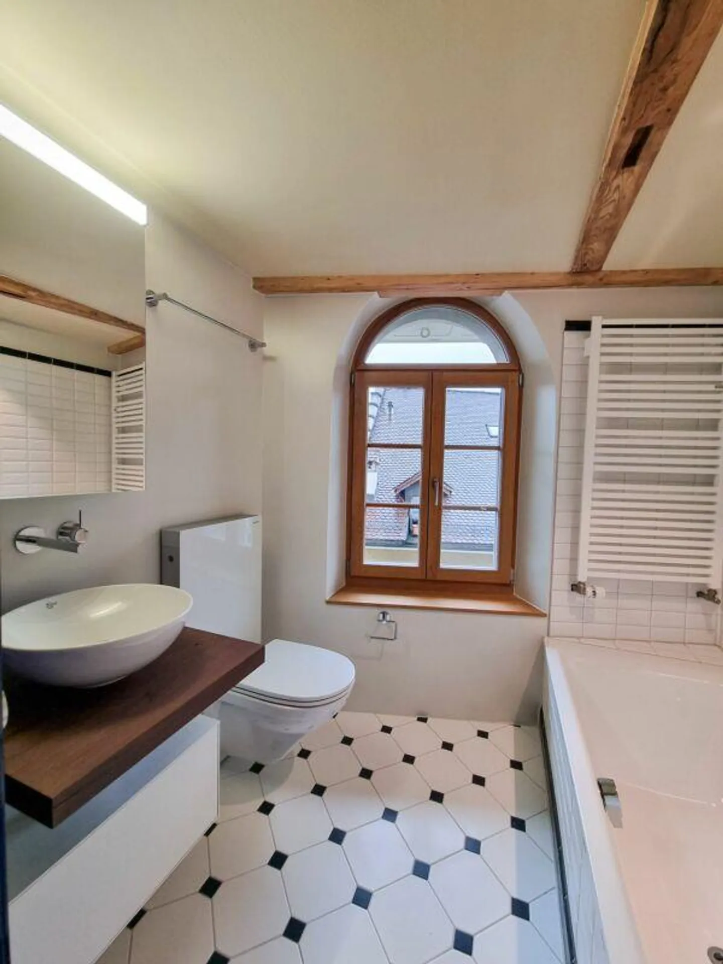 Appartement en penthouse de 3,5 pièces avec belle terrasse - Photo 3 sur 7