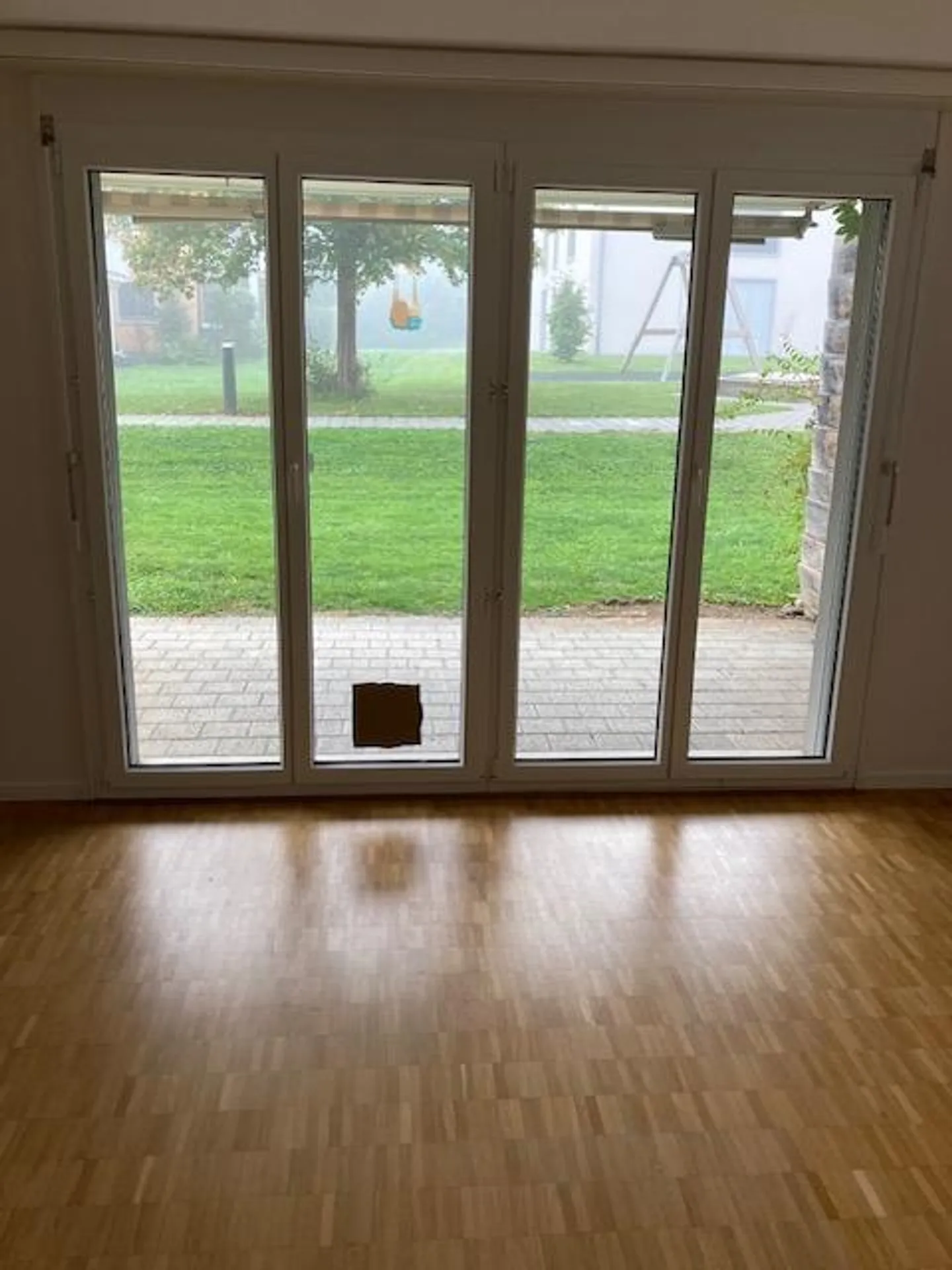 Appartamento 4.5 stanze 102 m2 Piano terra con area giardino - Foto 3 di 10