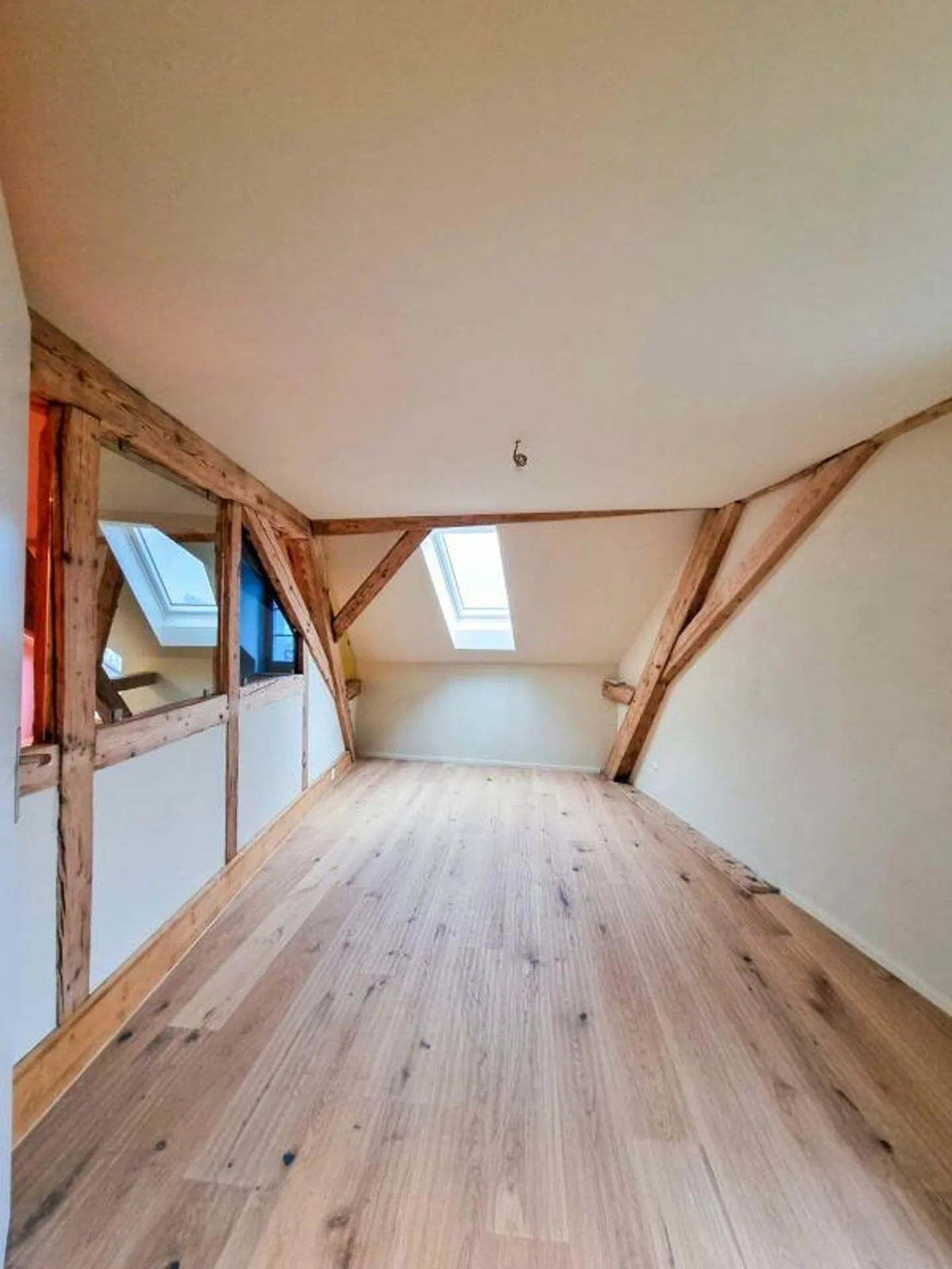 Appartement en penthouse de 3,5 pièces avec belle terrasse - Photo 4 sur 7