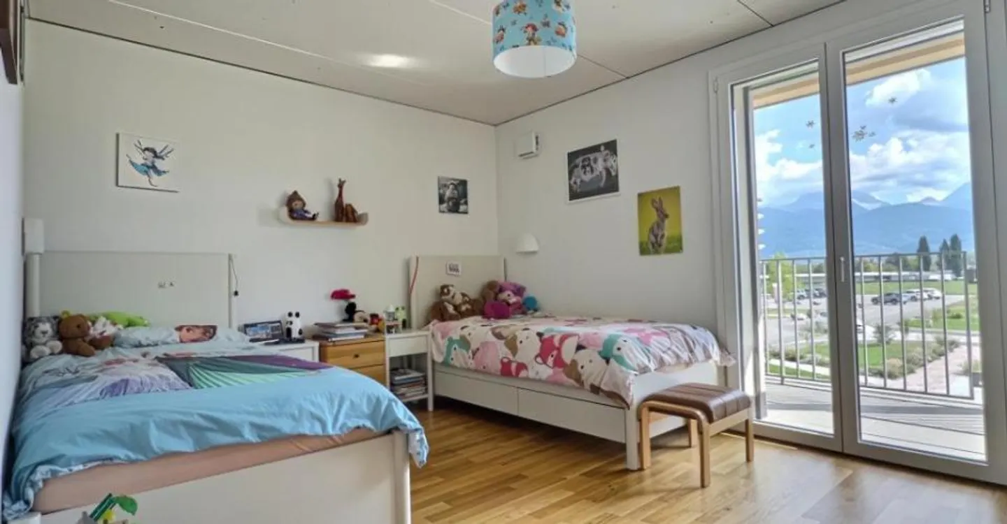 Modern Apartment with Terrace - Photo 6 of 9