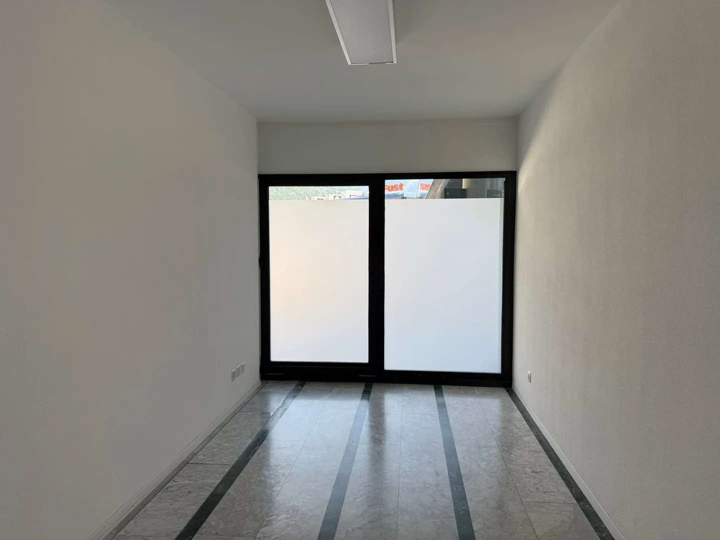 Spacious office of 9 rooms in Camorino - Photo 9 of 12