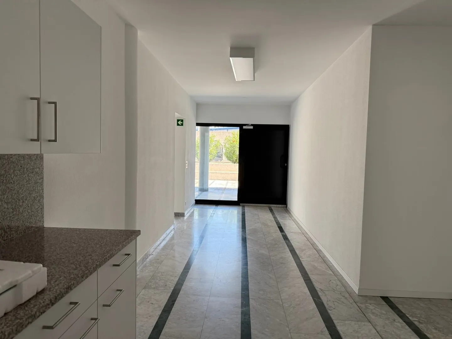 Spacious office of 9 rooms in Camorino - Photo 4 of 12