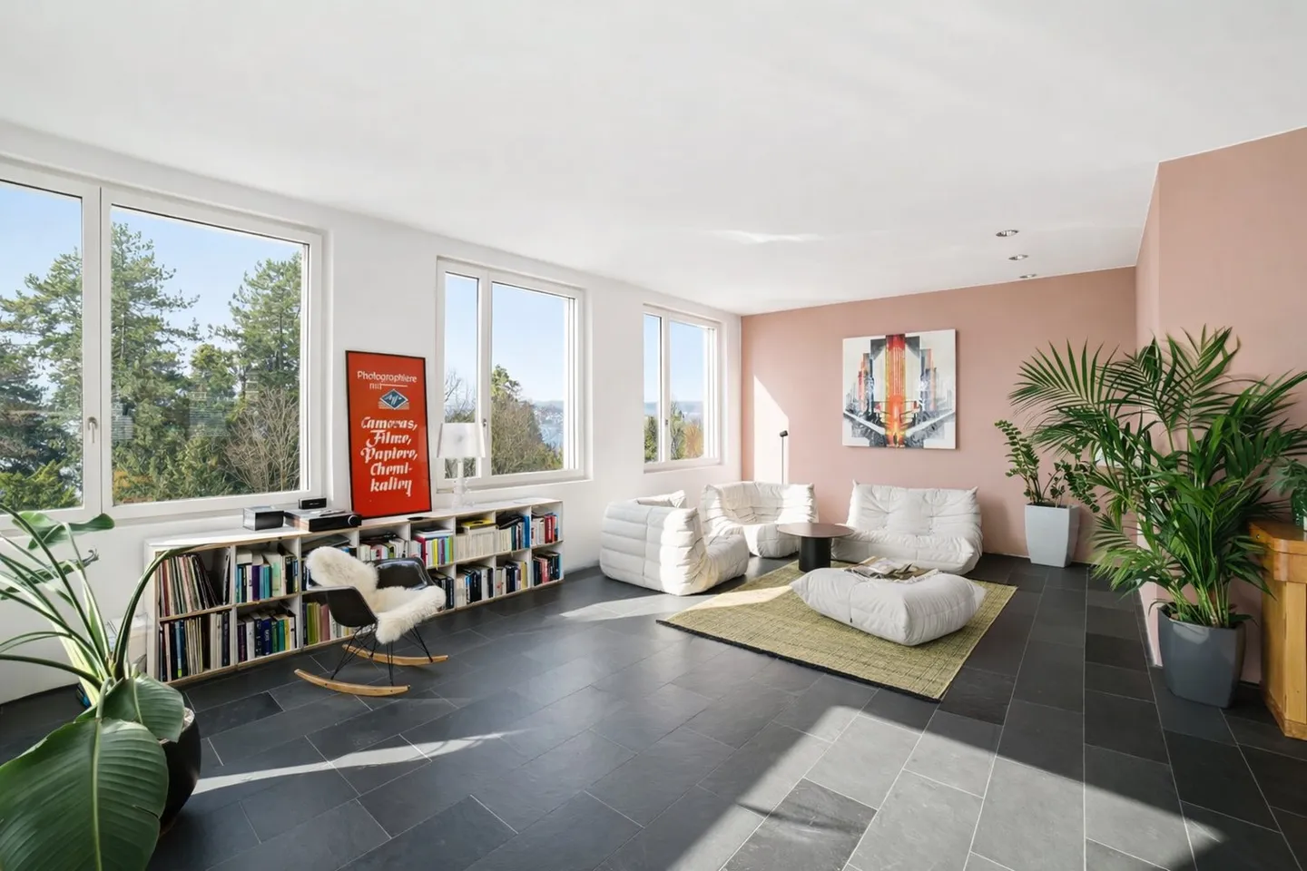 3.5-Room Loft Apartment with Great Lake View in Männedorf - Photo 5 of 11