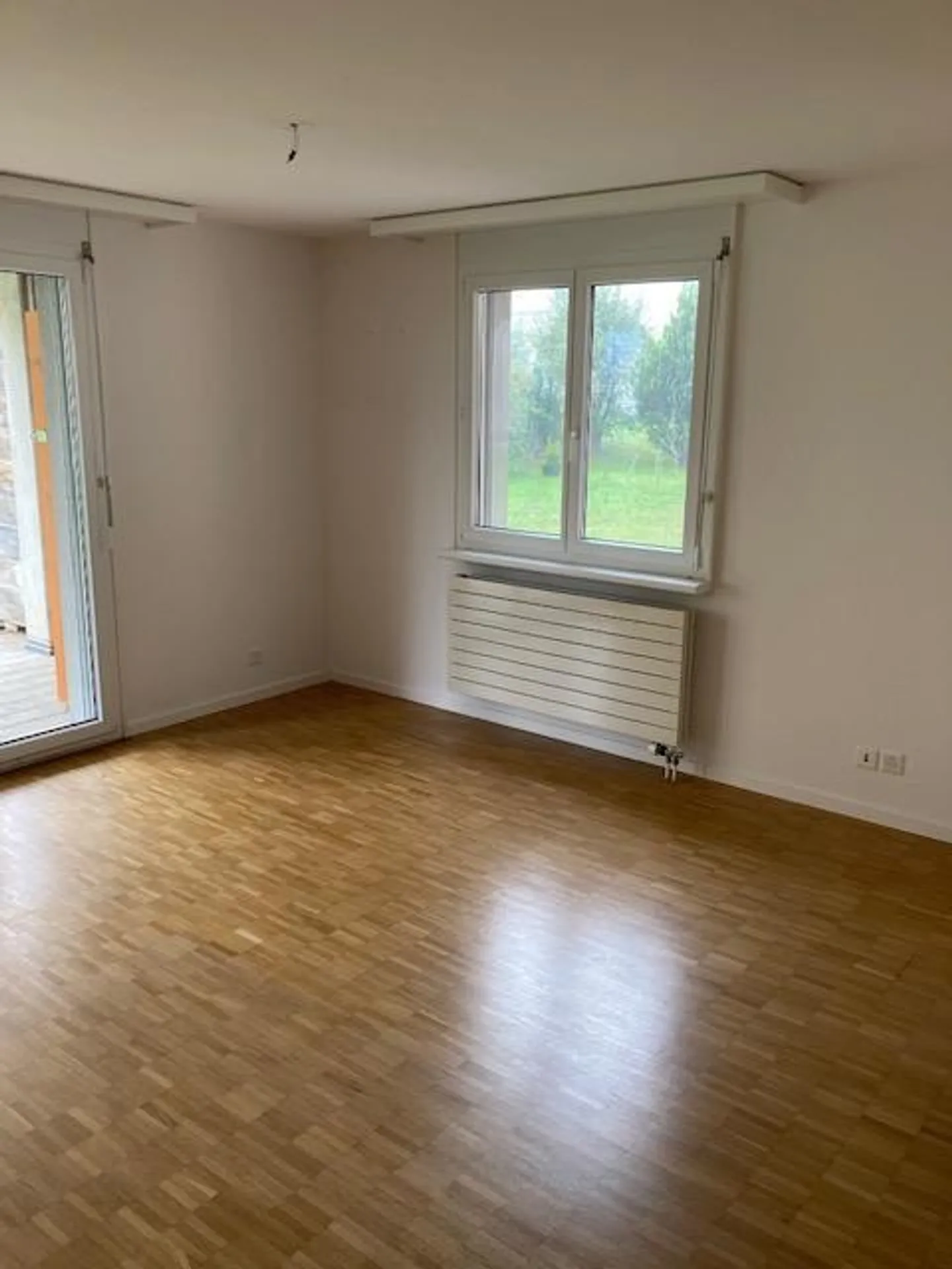 Appartamento 4.5 stanze 102 m2 Piano terra con area giardino - Foto 5 di 10