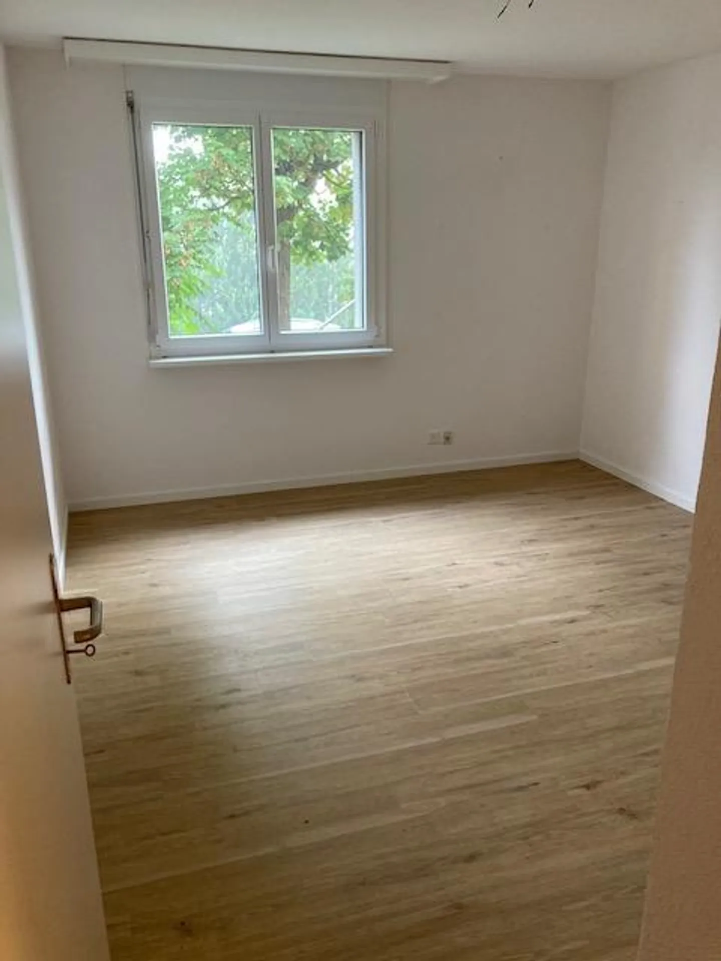 Appartamento 4.5 stanze 102 m2 Piano terra con area giardino - Foto 8 di 10