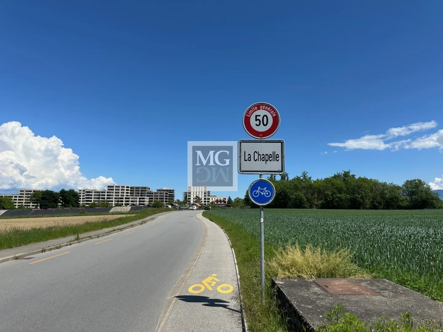 A Plan-les-Ouates: Spacieux appartement de 4,5 pièces avec terrasse et parking en option - Photo 2 sur 4