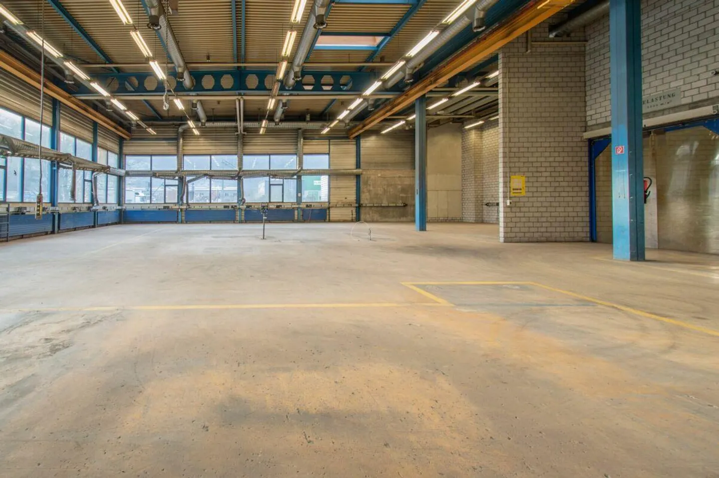 Spazi di produzione ideali per la costruzione metallica o la serralleria a Trimmis - Foto 1 di 4