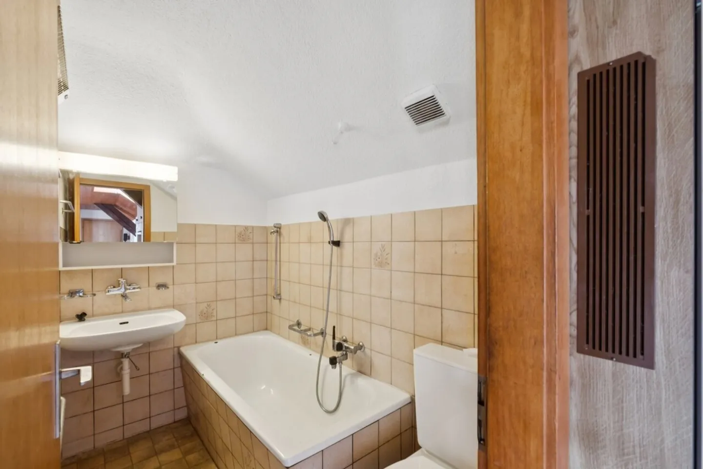 Ampio appartamento 3 locali - Foto 5 di 5