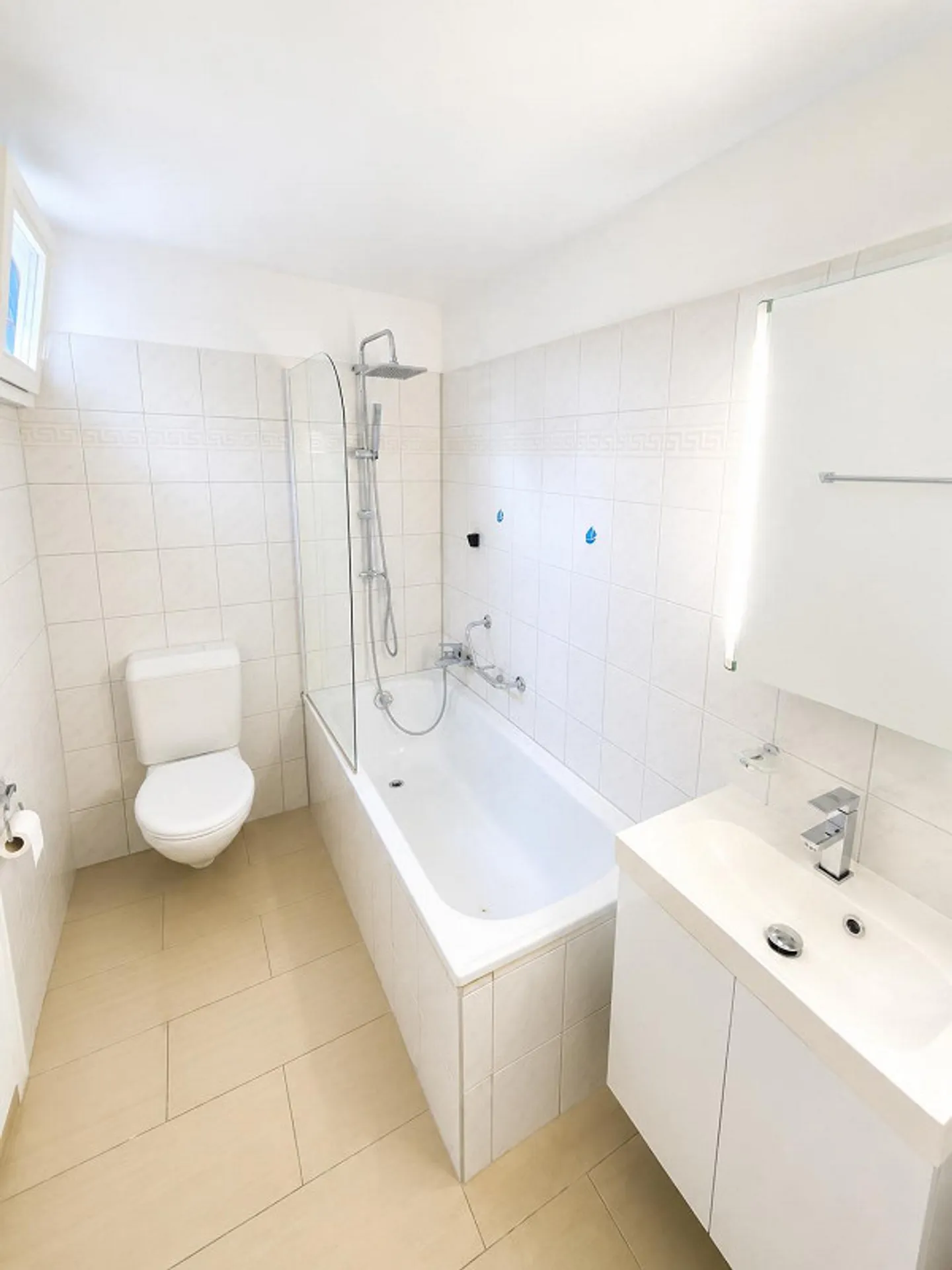 Charmante Dachgeschosswohnung mit Seesicht - Foto 9 von 10