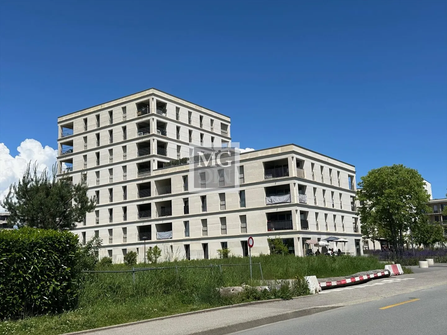 A Plan-les-Ouates: Spacieux appartement de 4,5 pièces avec terrasse et parking en option - Photo 4 sur 4