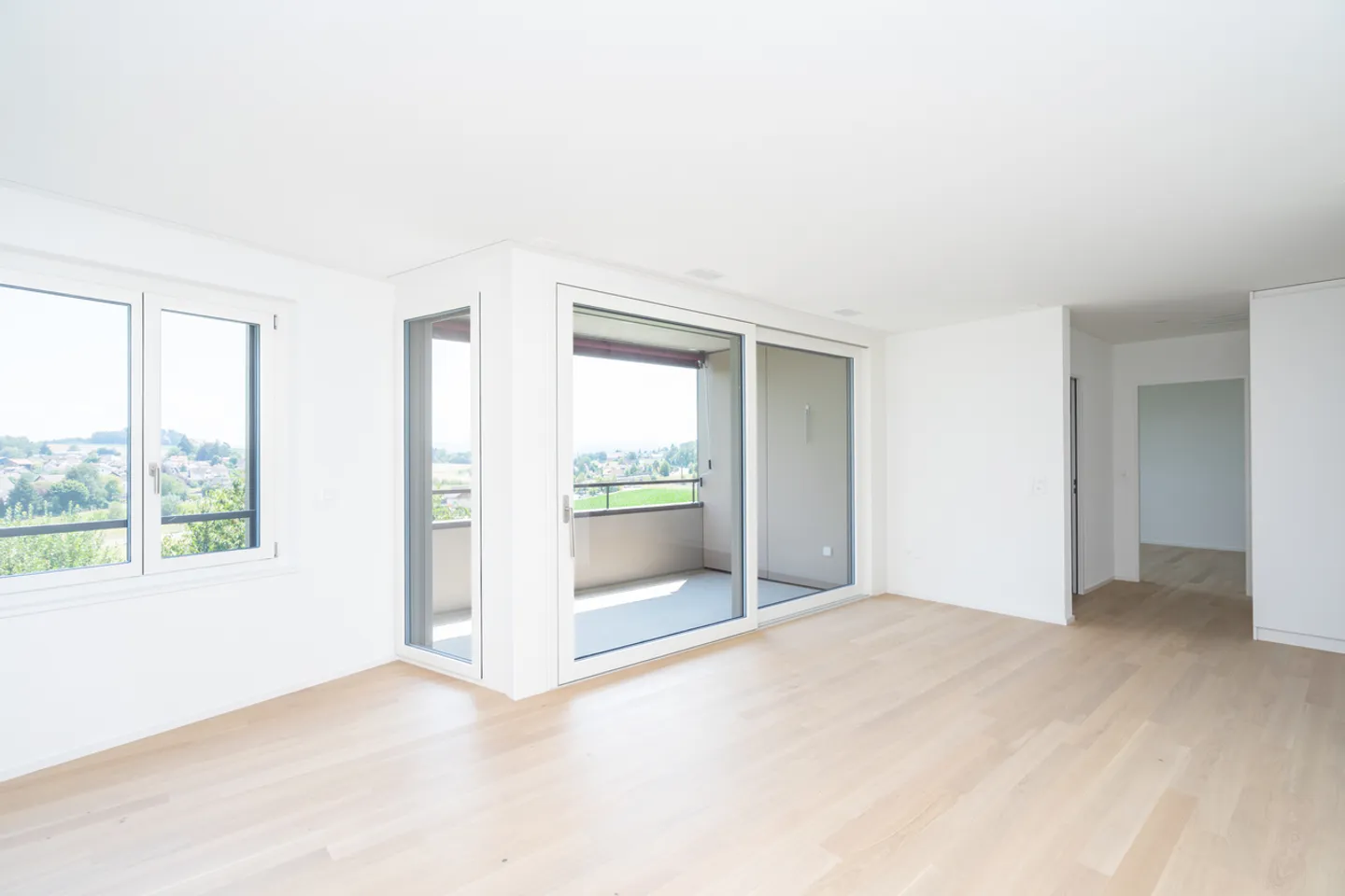 Modern 2.5-Room Apartment - Photo 5 of 10